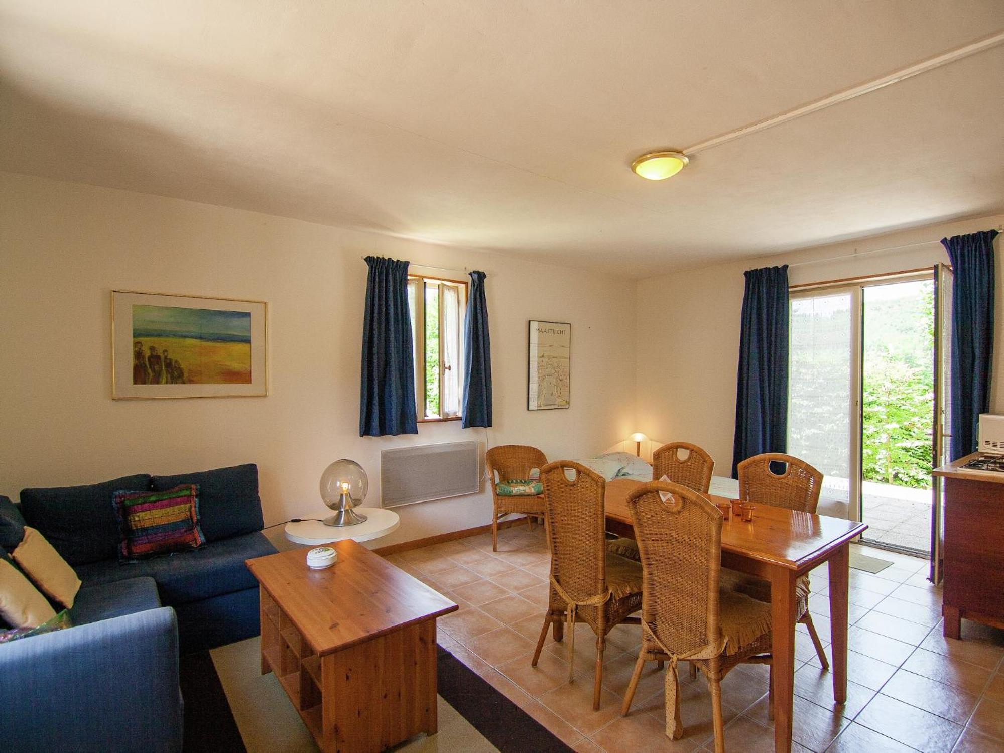 Appealing Apartment In Vezac With Swimming Pool Beynac-et-Cazenac Buitenkant foto